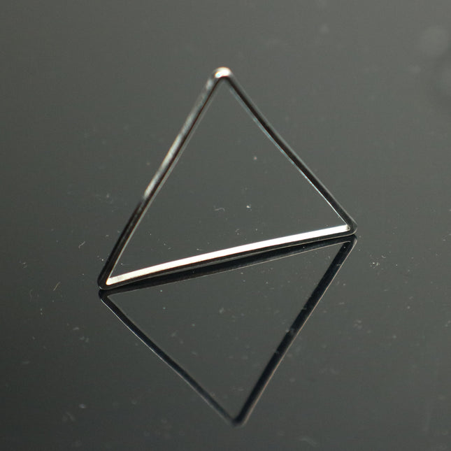 15 pcs Sterling Silver Plated Triangle Links - 29mm x 1.0mm thickness -  Linking Connector Closed Jump Rings