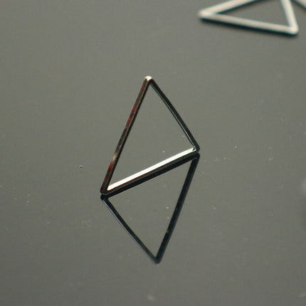 20mm Triangle Link Brass Connectors Closed Loop Jump Rings - 20mm x 1.0mm thickness