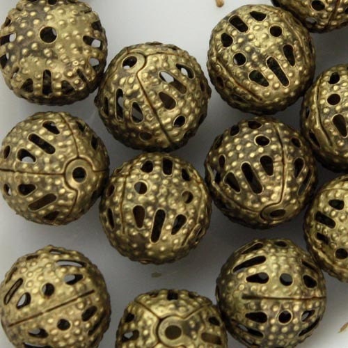 50 pcs of Antique Brass Filigree Round Beads Spacer - 8mm