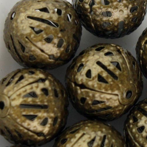50 pcs of Antique Brass Filigree Round Beads Spacer - 10mm