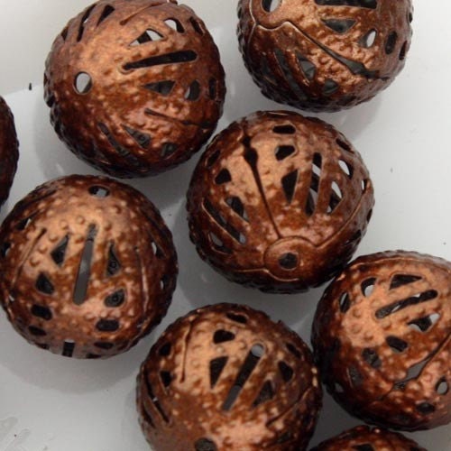 50 pcs of Antique Copper Filigree Round Beads Spacer - 10mm