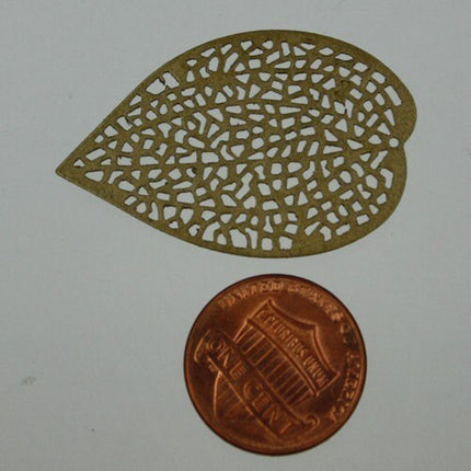 20 pcs of antiqued Brass finished filigree leaf focal dangle drop - 36X24mm