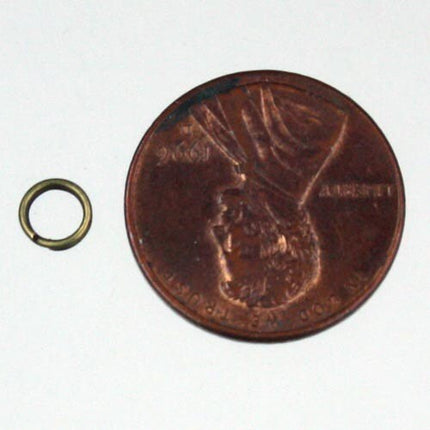 200 pcs of Antique Brass Finished Split Rings - 5mm