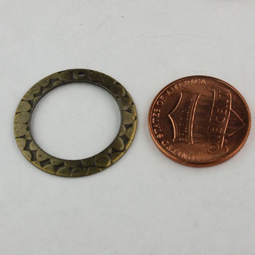 12 pcs of Antiqeu Brass Finished Hammered Pattern Round Links - 23.5mm