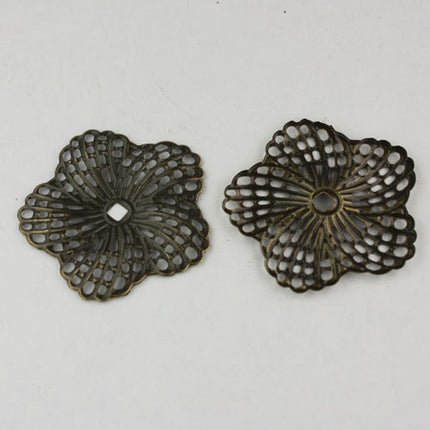 12 pcs of Antiqued Brass finished Hibiscus Flower filigree focal L:ink - 34mm