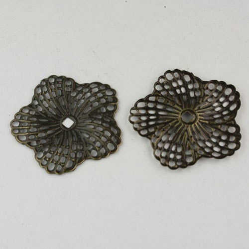 12 pcs of Antiqued Brass finished Hibiscus Flower filigree focal L:ink - 34mm