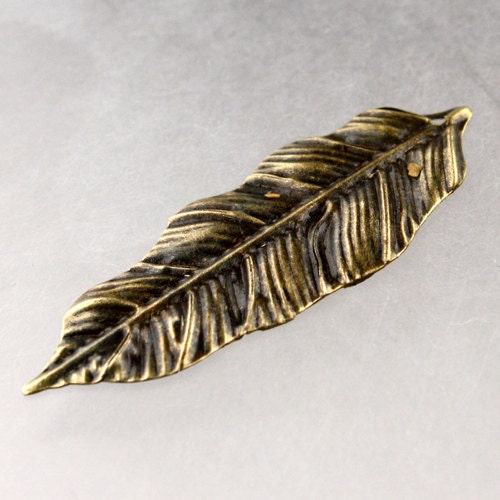 50 pcs of Antique Brass Metal Leaf Dangle Drop Pendant - 38x14mm