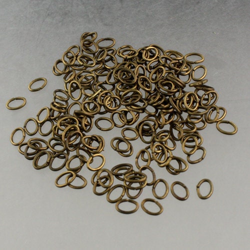 6x4mm Oval Jump Rings, 200 pcs of Antique Copper tiny little oval Jumprings Jump Rings - 6x4mm 21 guage 0.7mm Link Connector 7x6x4mm