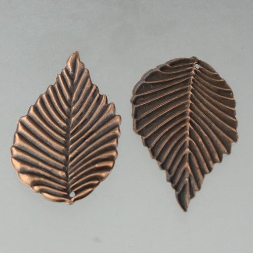 20 pcs of Antique Copper Metal Leaf Dangle Drop Pendant - 40x24mm