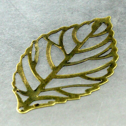 Holiday Sale 20 pcs of Antique Brass Finished Leaf Dangle Pendant Drop -  44x26mm