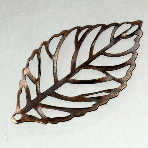 20 pcs of Antique Copper Finished Leaf Dangle Pendant Drop -  34x20mm