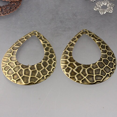 10 pcs of Antiqued brass filigree drop 65x50mm