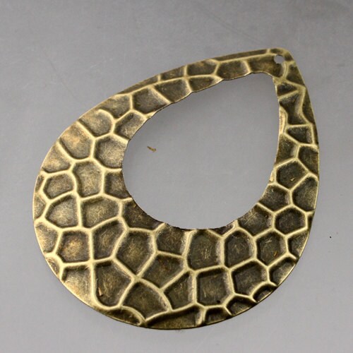 10 pcs of Antiqued brass filigree drop 65x50mm