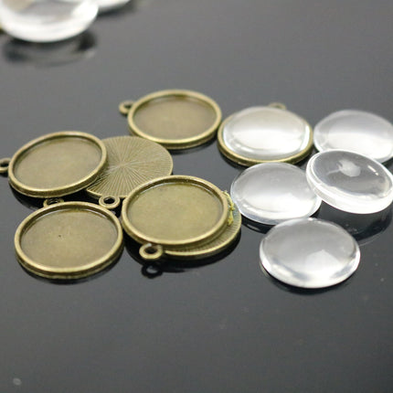 Pendant BEZELS with GLASS Magnifying Domes Cabochon - 5 sets 10 pcs  - 18mm 3/4 inch Antique Brass Bezel and Circle Domed Glass Cabochon